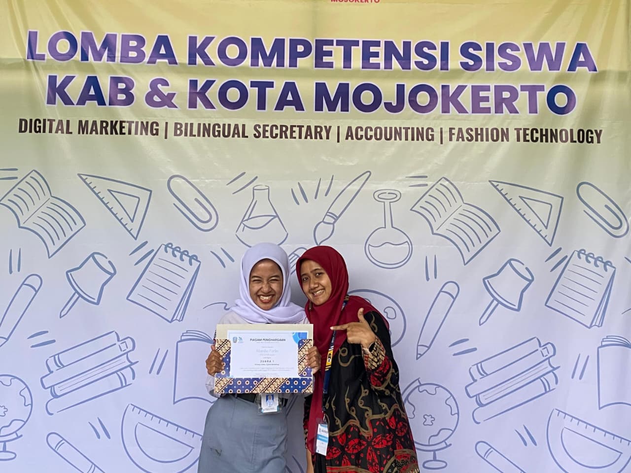 Maysha Ferlin Juara 1 LKS Digital Marketing Kab Mojokerto Tahun 2025